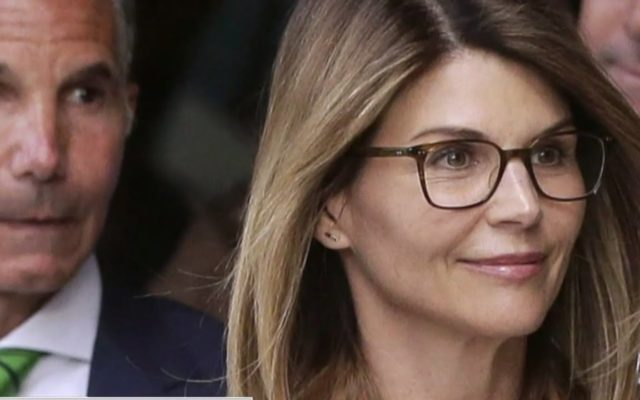 Lori Loughlin Sentenced to 2 Months in Prison is College Admissions Scandal