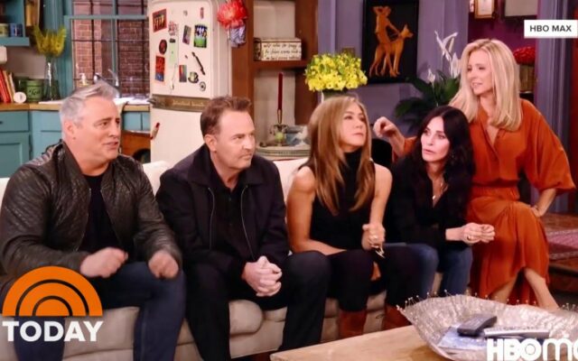 Did Any Of The “Friends” Cast Hook Up?