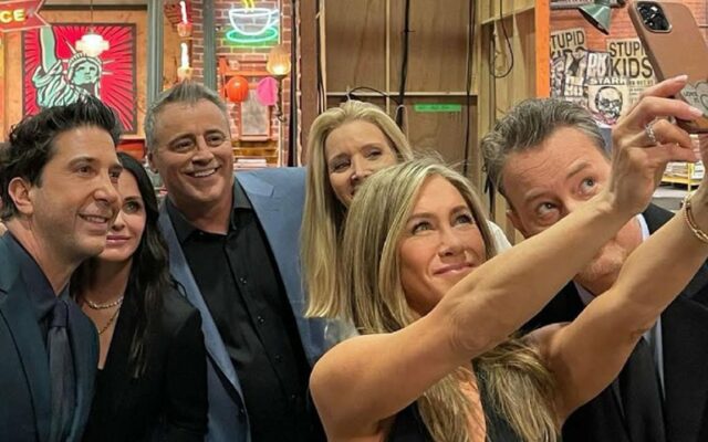 “Friends” Cast Shares Behind-The-Scenes Moments From The Reunion