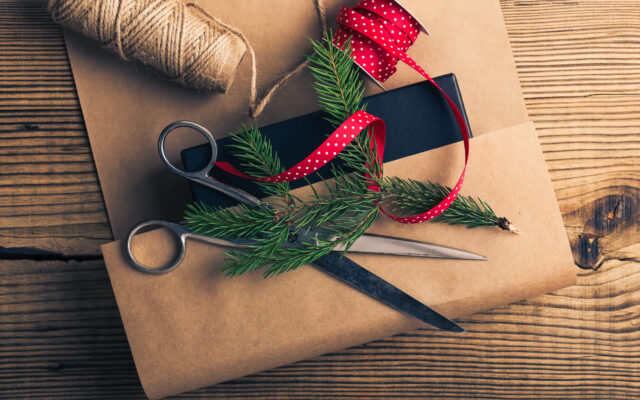 Christmas Gift Wrapping Hacks
