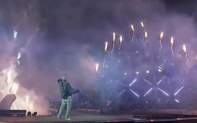 Justin Bieber Performing Live Virtual Concert Using An Avatar