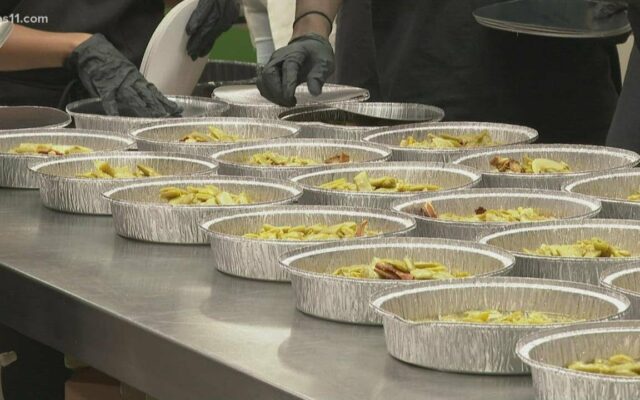 JCPS Students Cook Thanksgiving Meals For Families