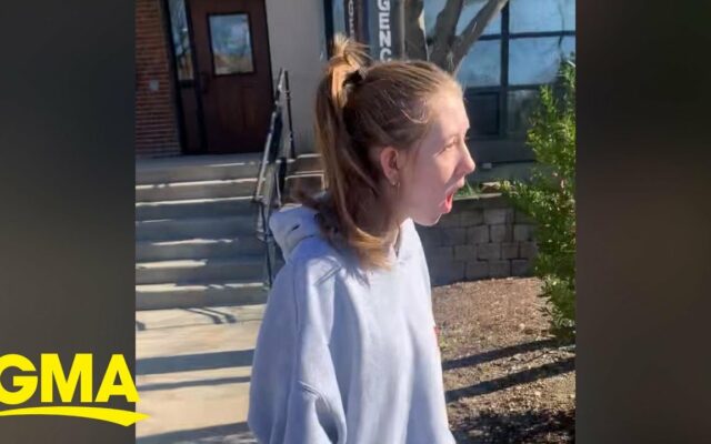 Mom Surprises Daughter At College During A Tough Week