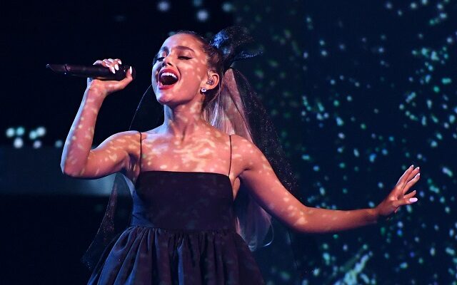 Ariana Grande Will Be Celebrity Guest Judge For This Show