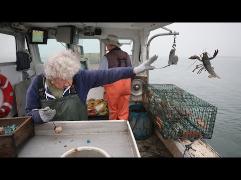 #FeelGood: Meet A 102-Year-Old “Lobster Lady”