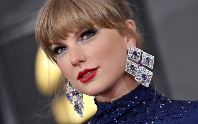 Taylor Swift Bought A Mansion… With An Orangery