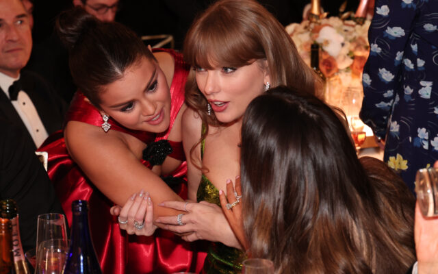 What Selena Gomez Whispered To Taylor Swift at the Golden Globes